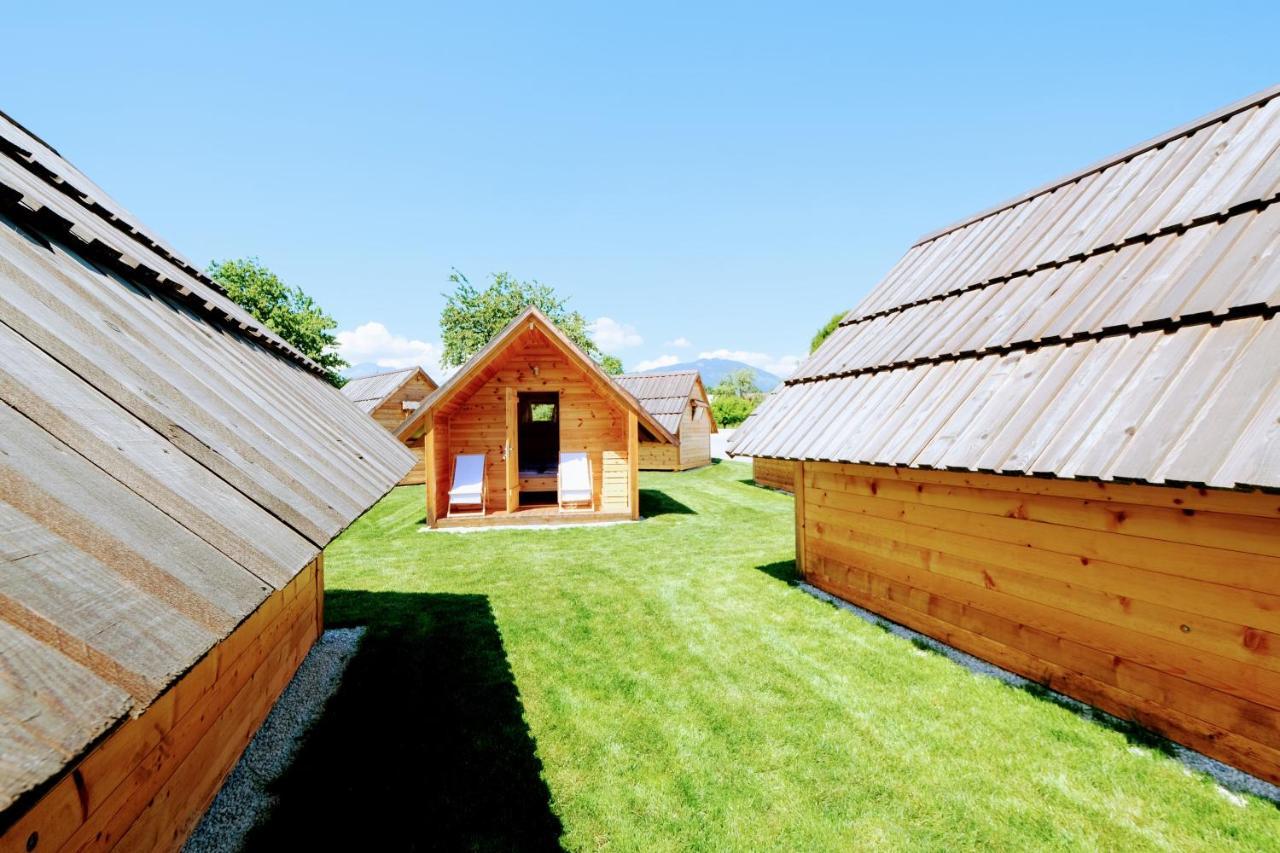Small Wooden Houses And Apartments Zgornja Dobrava Radovljica Ngoại thất bức ảnh