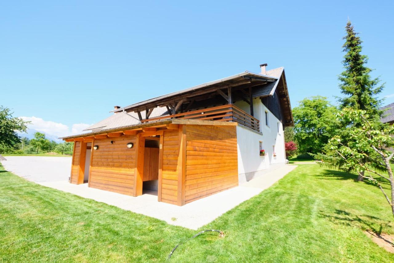 Small Wooden Houses And Apartments Zgornja Dobrava Radovljica Ngoại thất bức ảnh