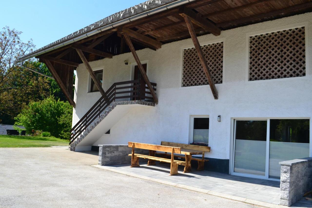 Small Wooden Houses And Apartments Zgornja Dobrava Radovljica Ngoại thất bức ảnh